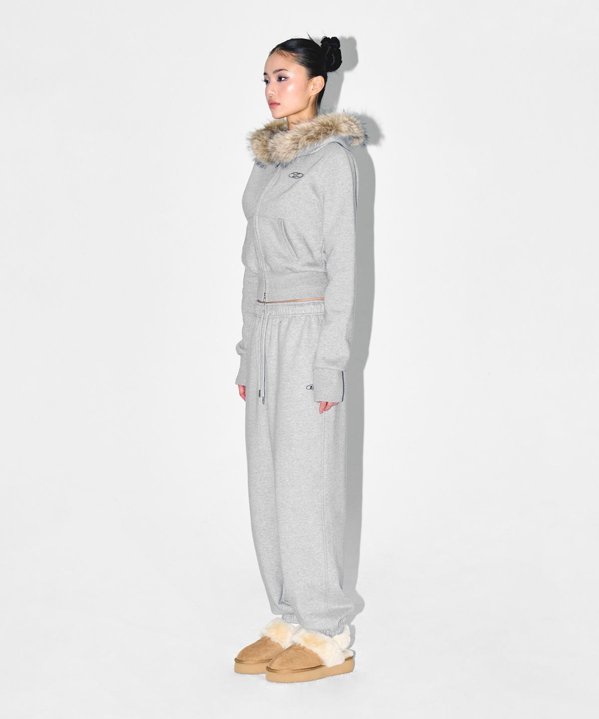 본투윈(BORN TO WIN) W CHROME B FUR TRIMMING HOODIE ZIP-UP [MELANGE GREY]