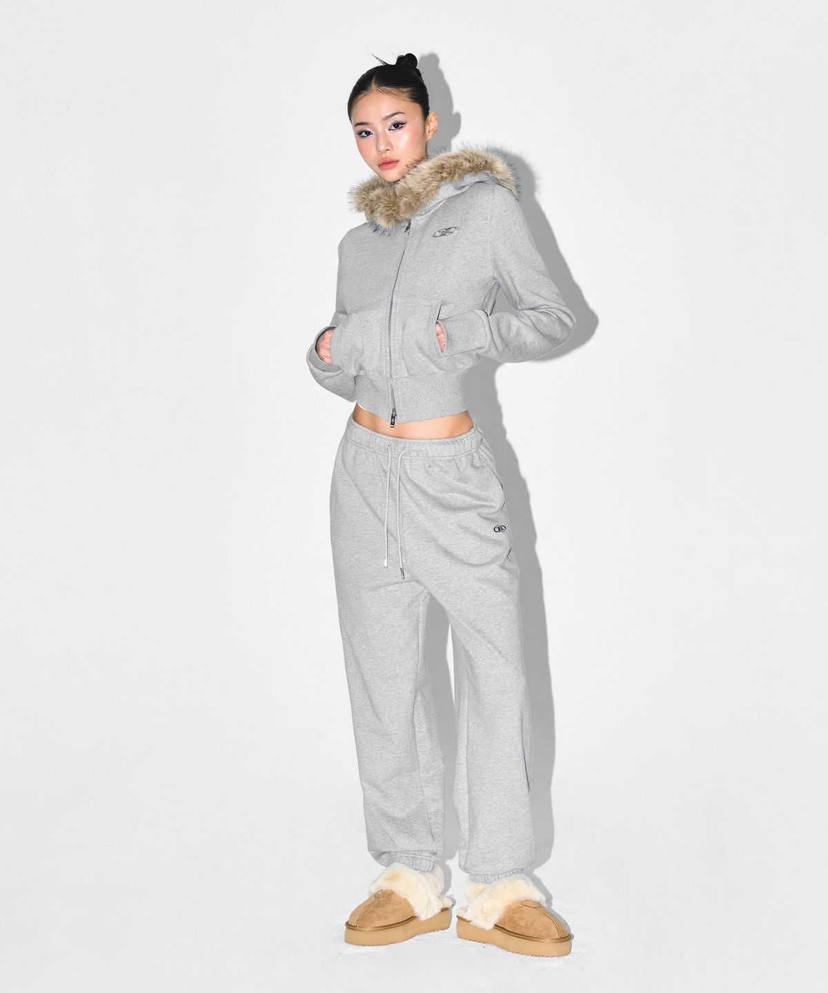 본투윈(BORN TO WIN) W CHROME B FUR TRIMMING HOODIE ZIP-UP [MELANGE GREY]