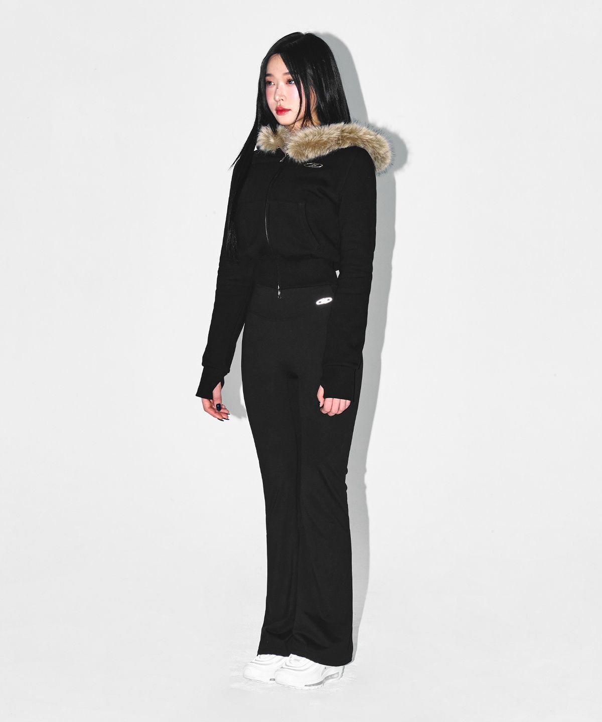 본투윈(BORN TO WIN) W CHROME B FUR TRIMMING HOODIE ZIP-UP [BLACK]