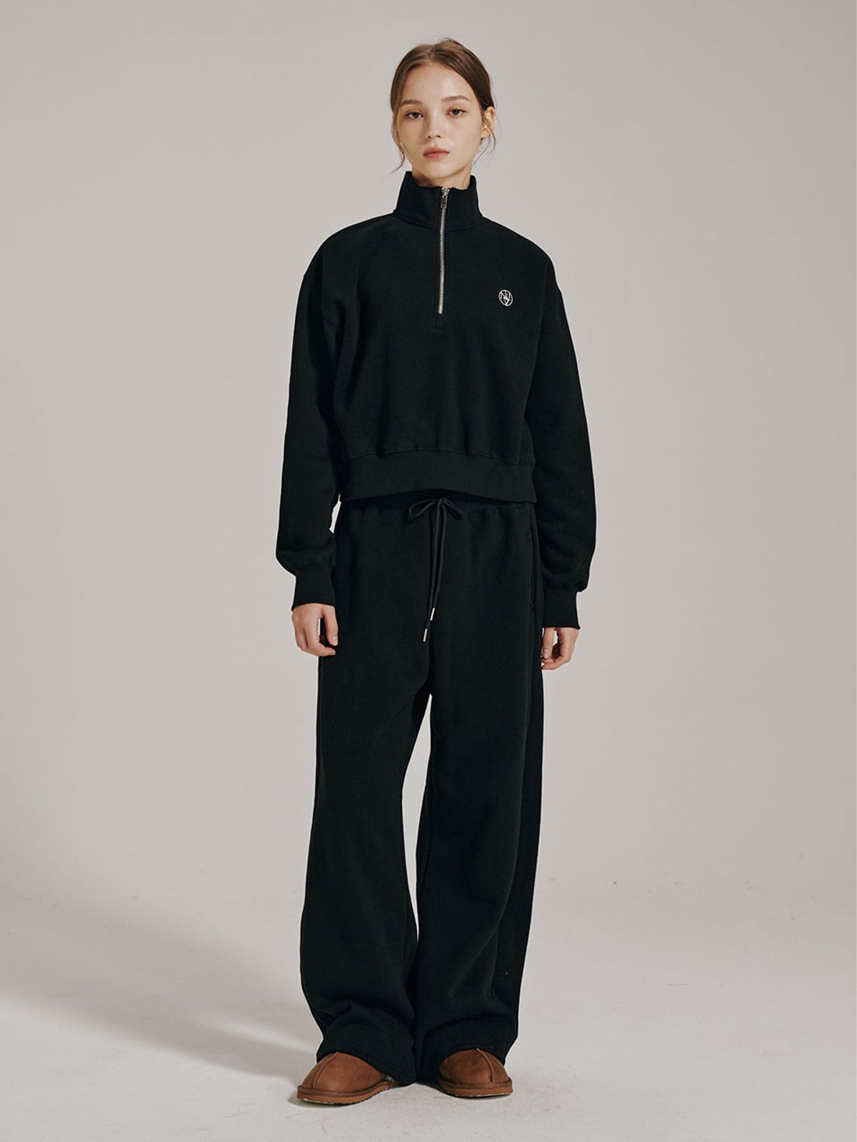 누브(NOUVE) [기모] 하프집업 크롭 스웻셔츠 - 블랙 / Half Zip Up Crop Sweatshirts - Black