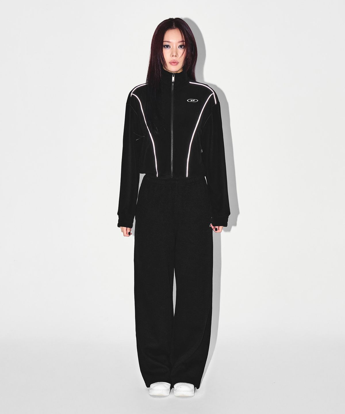 본투윈(BORN TO WIN) W CHROME B FLEECE CROP JACKET [BLACK]