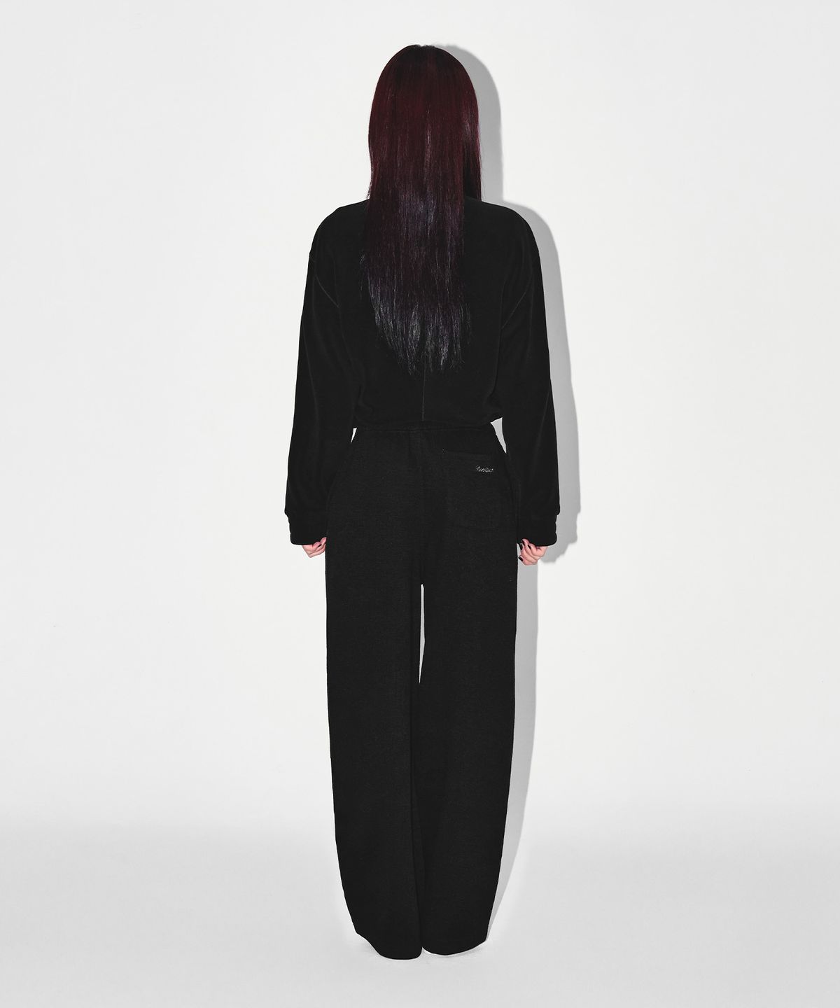 본투윈(BORN TO WIN) W CHROME B FLEECE CROP JACKET [BLACK]