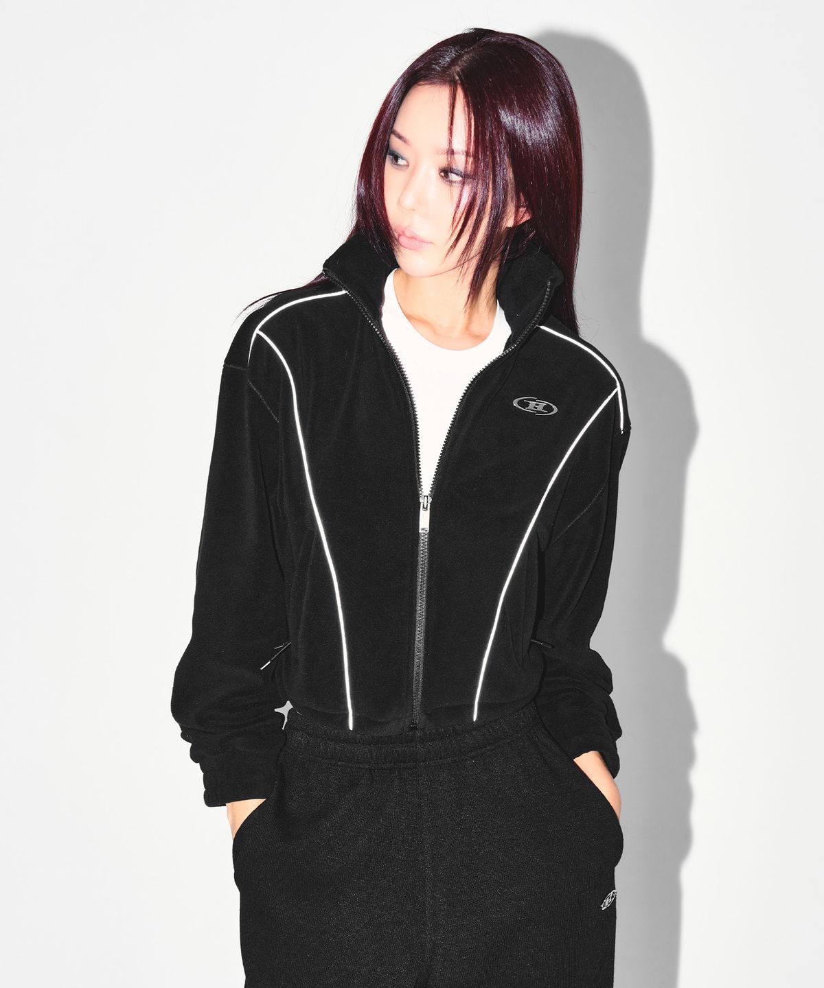본투윈(BORN TO WIN) W CHROME B FLEECE CROP JACKET [BLACK]