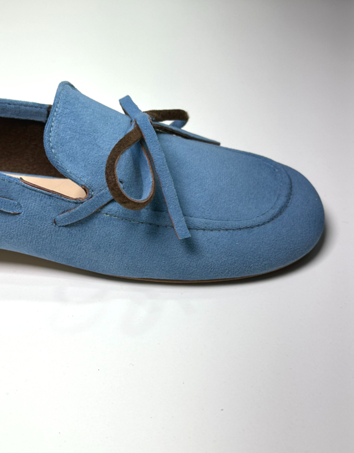 인더발코니(IN THE BALCONY) FW 25 Feuille -Dewy Blue