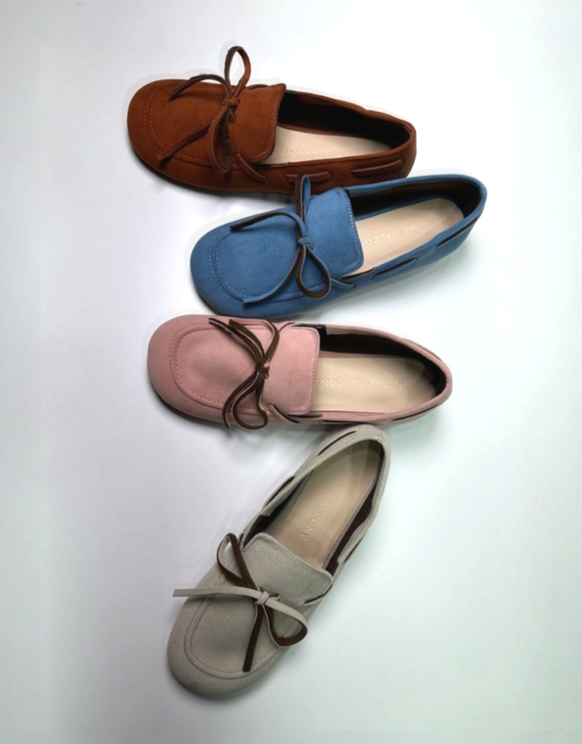 인더발코니(IN THE BALCONY) FW 25 Feuille -Dewy Blue