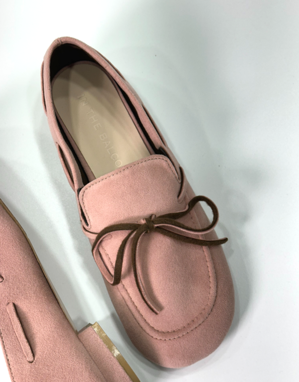 인더발코니(IN THE BALCONY) FW 25 Feuille -Rosy Blush