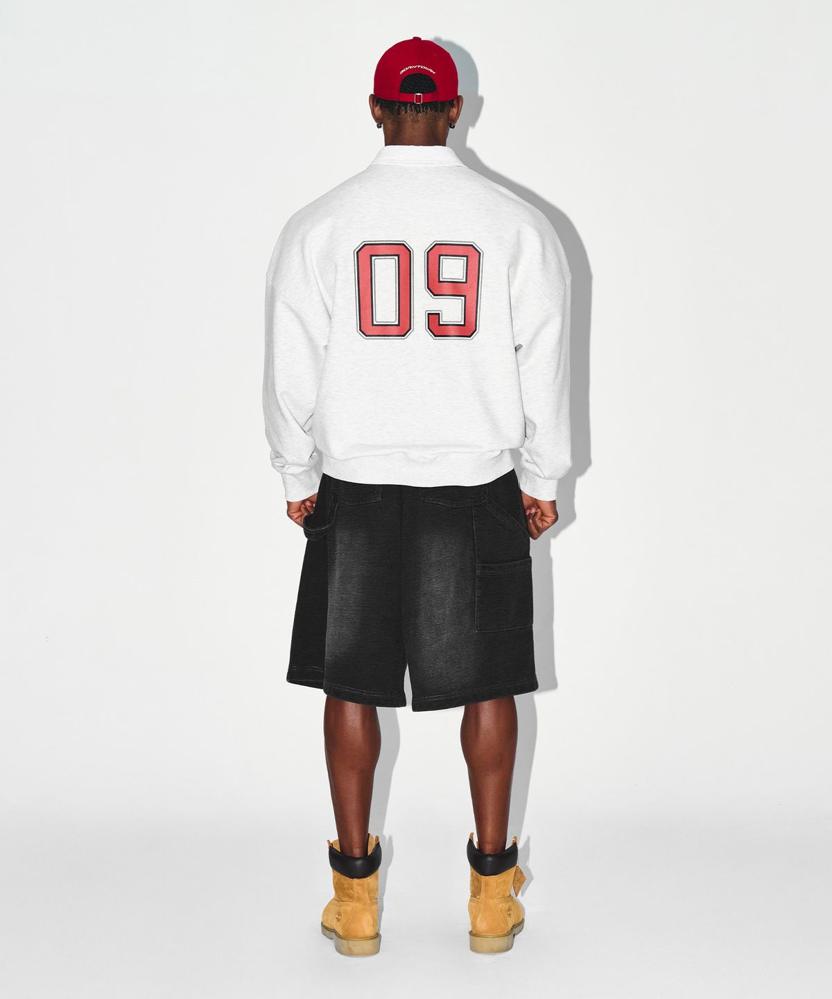본투윈(BORN TO WIN) BRN ARCH HALF ZIP UP SWEATSHIRTS [WHITE MELANGE]
