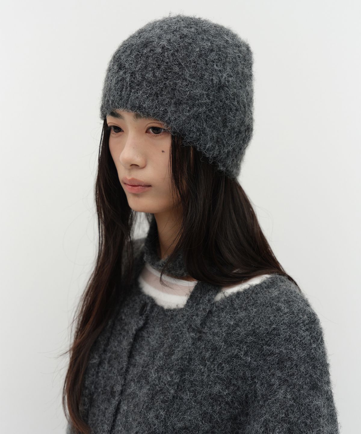 로우타이드(LOW TIDE) FLUFFY KNIT BEANIE [CHARCOAL]