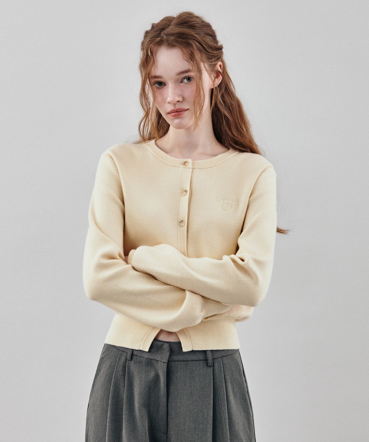 시티브리즈(CITYBREEZE) 스몰 로고 라운드넥 가디건_5COLORS