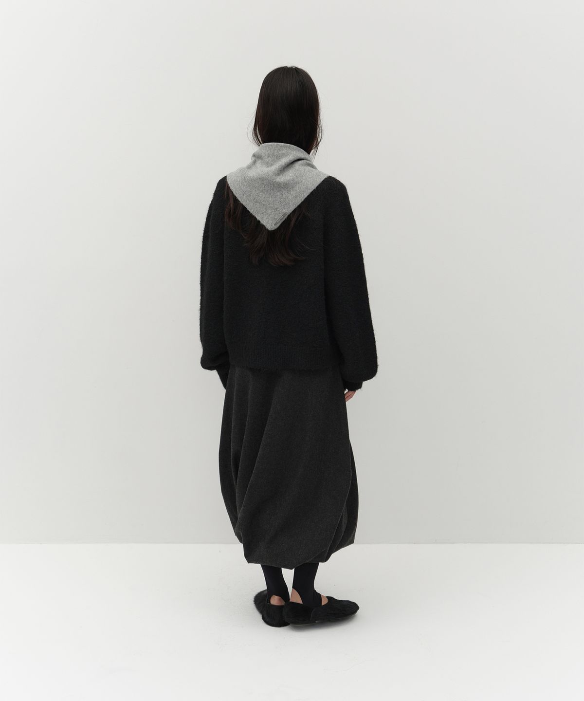 로우타이드(LOW TIDE) WOOL BALLOON SKIRT [CHARCOAL]