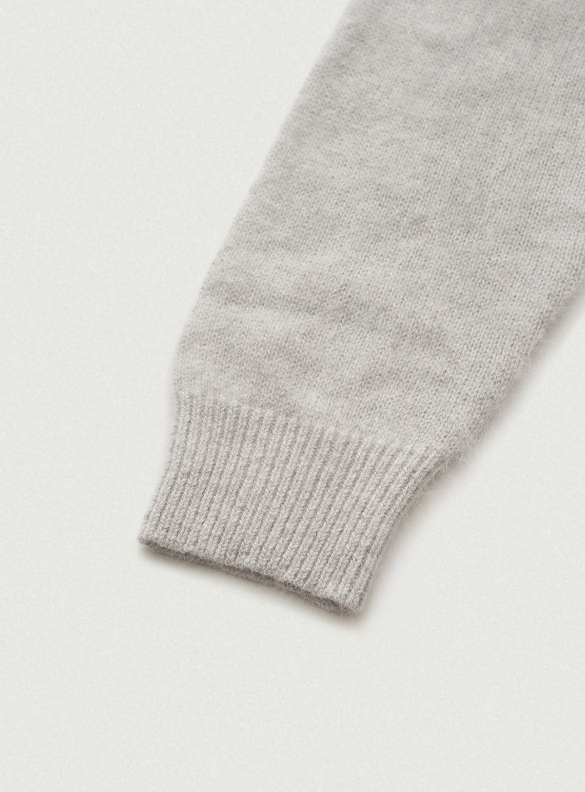 더바넷(THEBARNNET) Fuzzy V-neck Knit Cardigan_Melange Grey