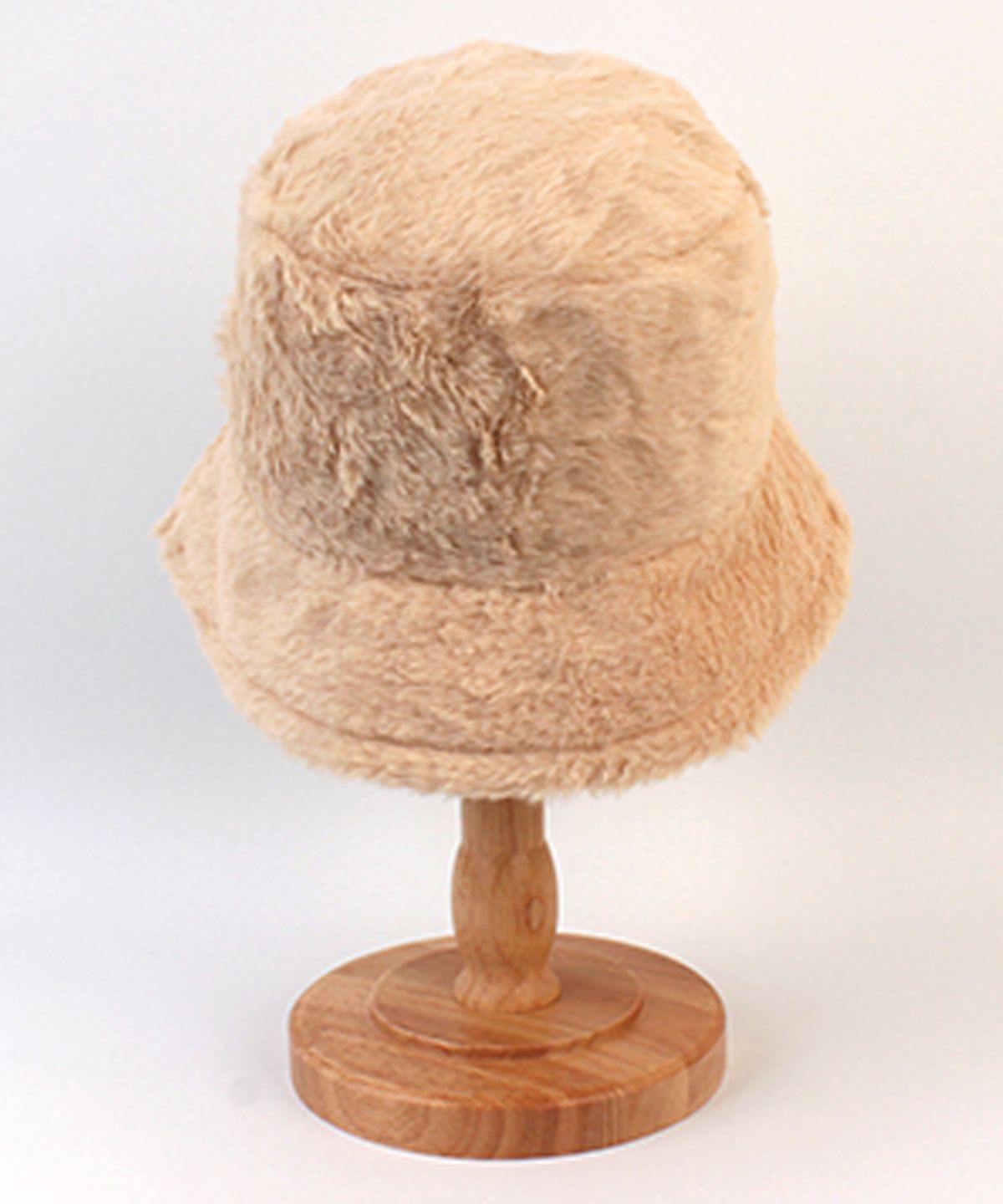 유니버셜 케미스트리(UNIVERSAL CHEMISTRY) Bubble Fur Light Beige Bucket Hat 버킷햇