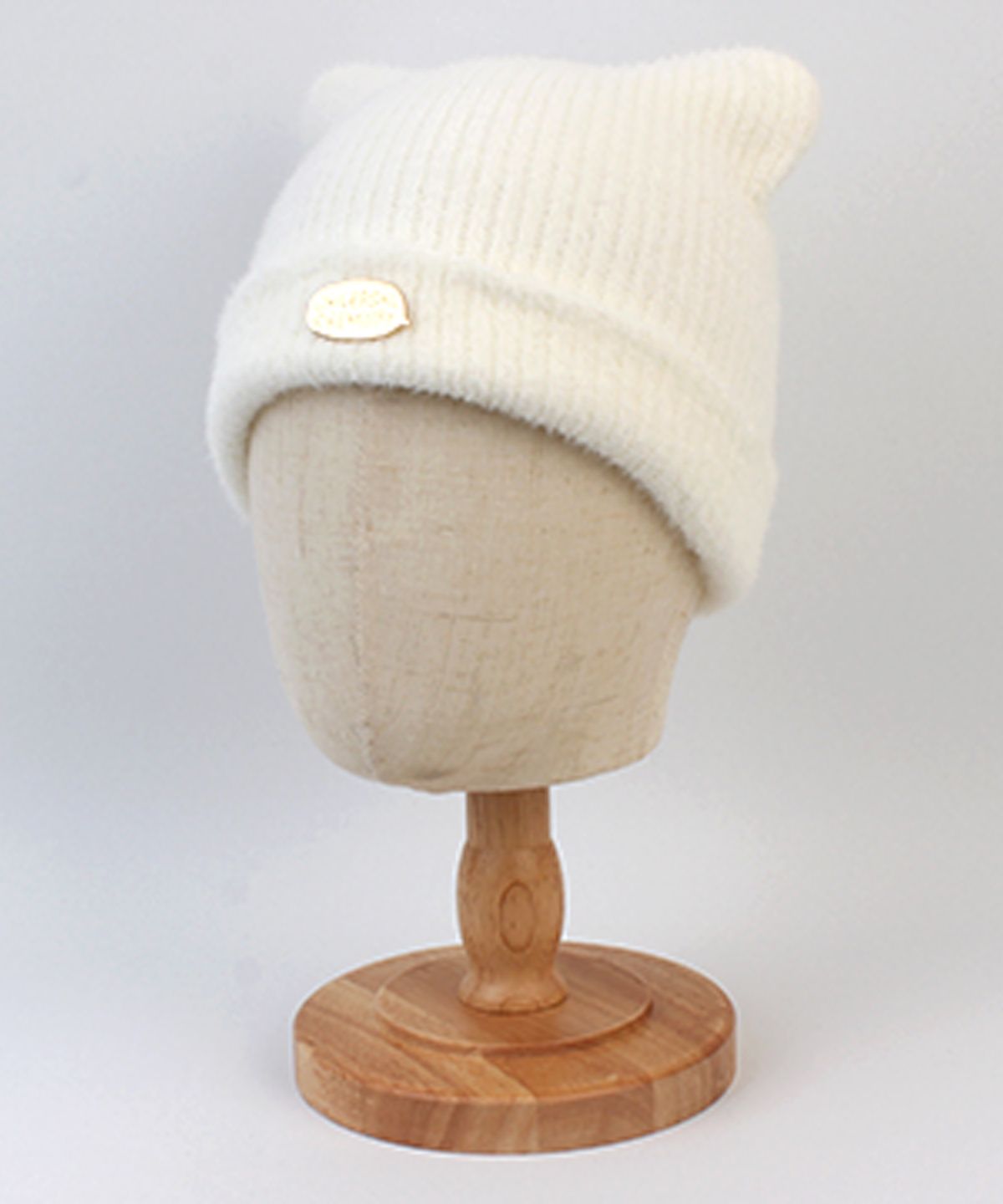 유니버셜 케미스트리(UNIVERSAL CHEMISTRY) Cat Soft Fur Ivory Beanie 고양이비니
