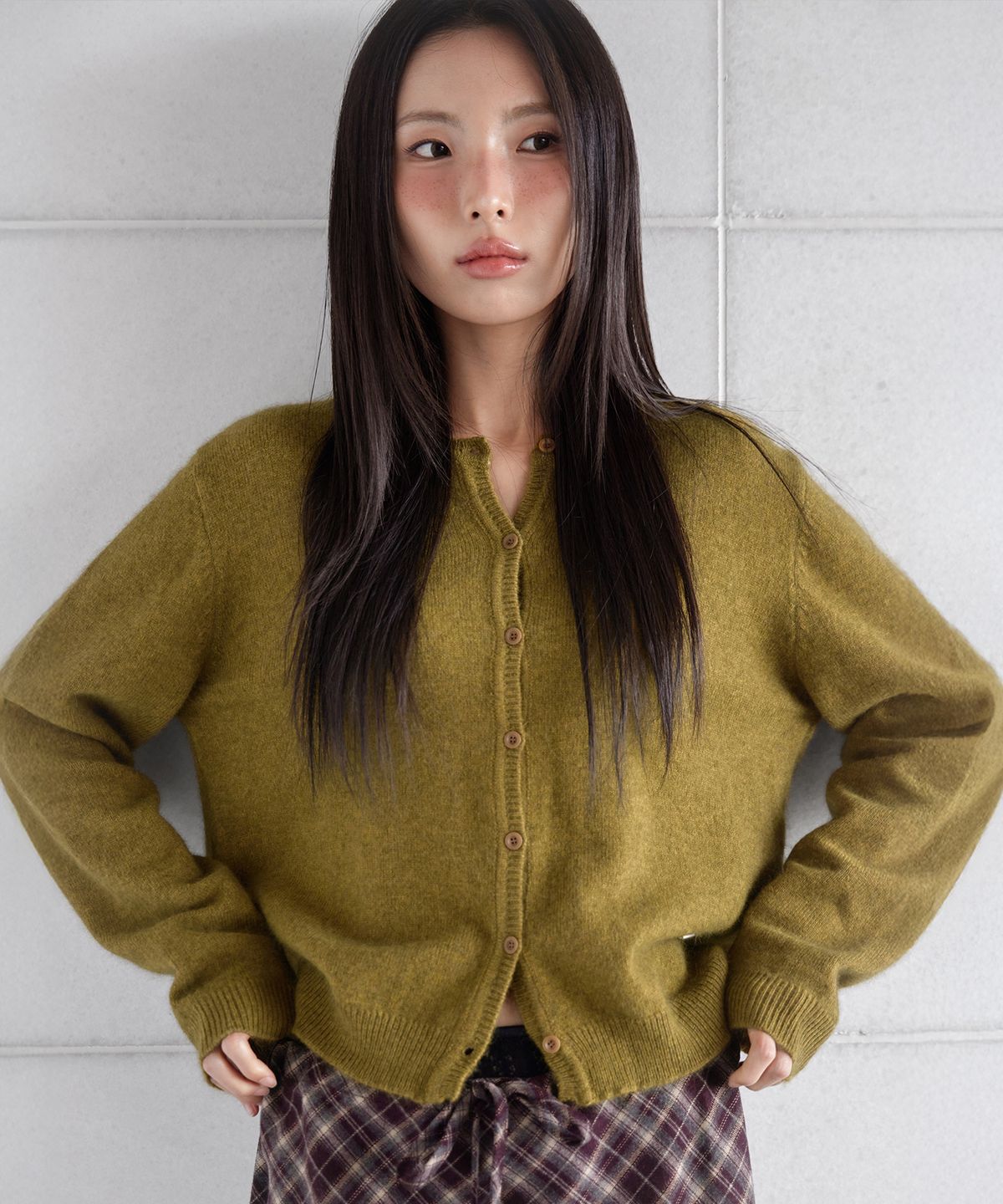 런던다다(LONDONDADA) WOOL ANGORA BLENDED PENDANT CARDIGAN, OLIVE
