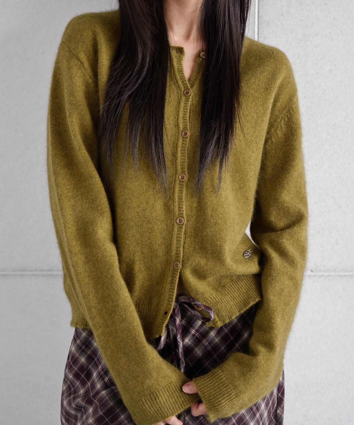 런던다다(LONDONDADA) WOOL ANGORA BLENDED PENDANT CARDIGAN, OLIVE