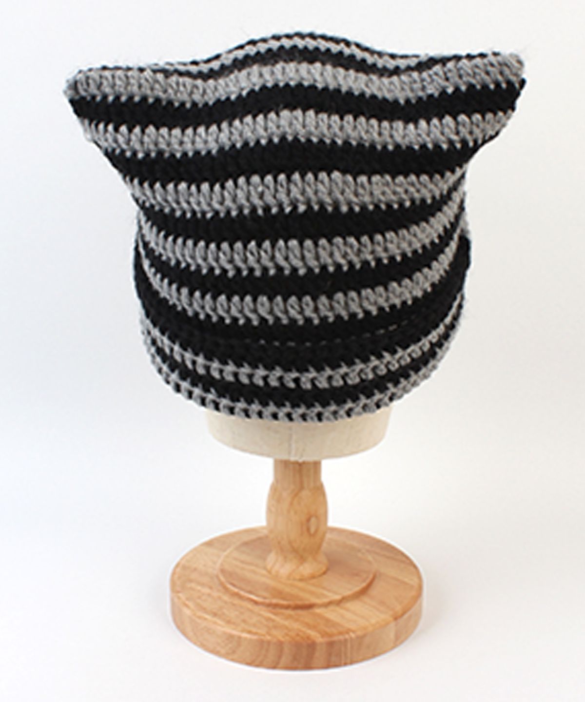 유니버셜 케미스트리(UNIVERSAL CHEMISTRY) Cat Bold Stripe Gray Beanie 고양이비니