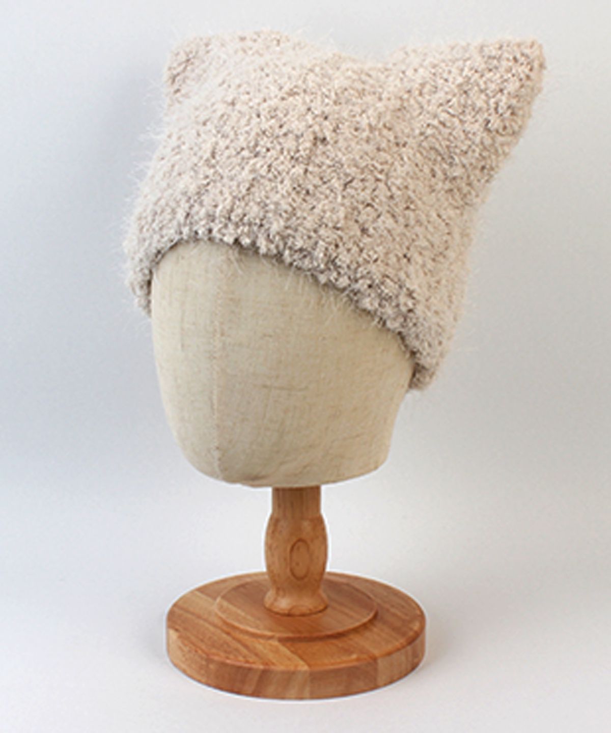 유니버셜 케미스트리(UNIVERSAL CHEMISTRY) Fox Ear Beige Beanie 고양이비니