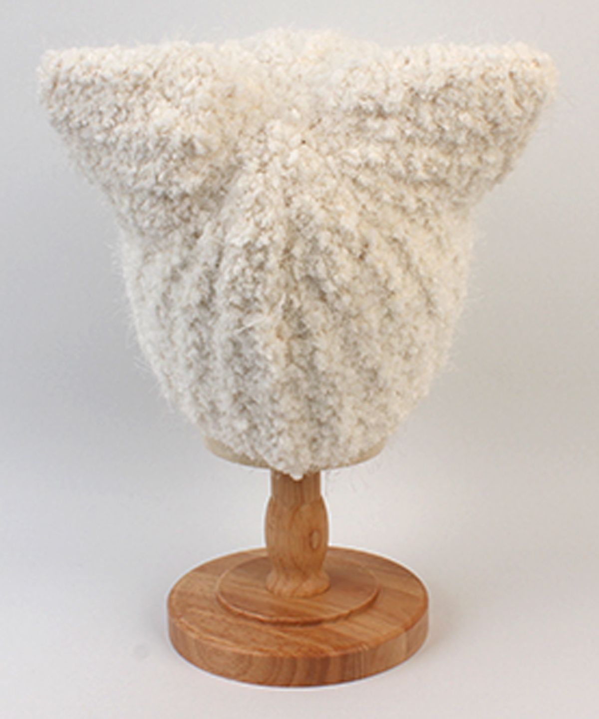 유니버셜 케미스트리(UNIVERSAL CHEMISTRY) Fox Ear Ivory Beanie 고양이비니