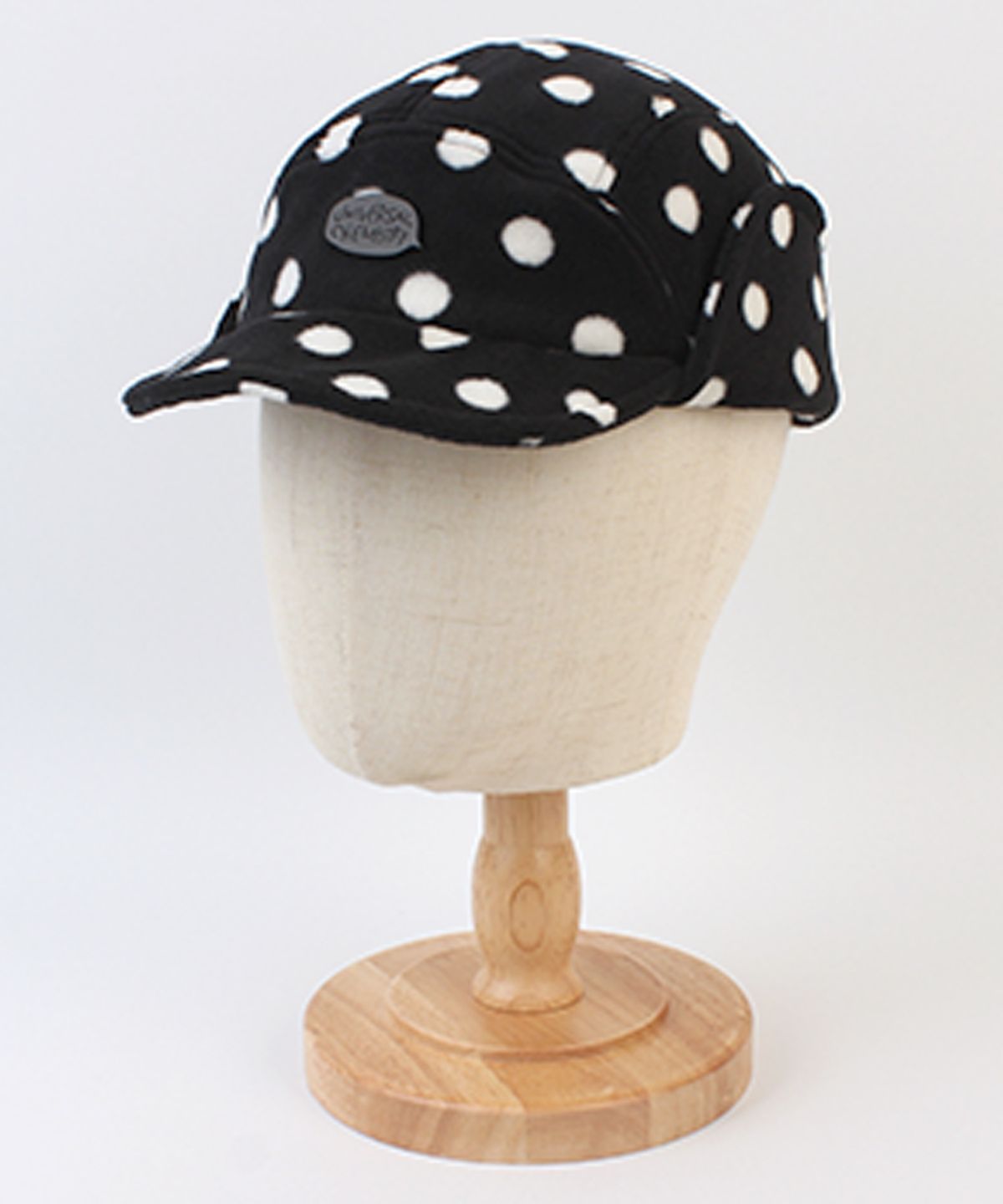 유니버셜 케미스트리(UNIVERSAL CHEMISTRY) Fleece Dot Half Earflap Cap  귀달이모자