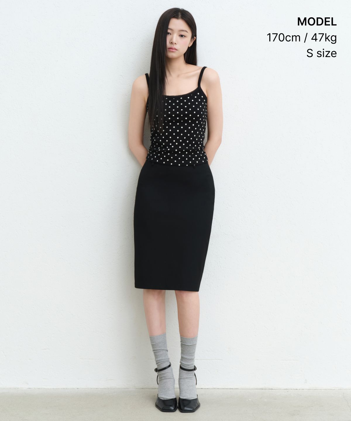 무신사 스탠다드 우먼(MUSINSA STANDARD WOMAN) 우먼즈 로 웨이스트 니 렝스 스커트 [블랙]