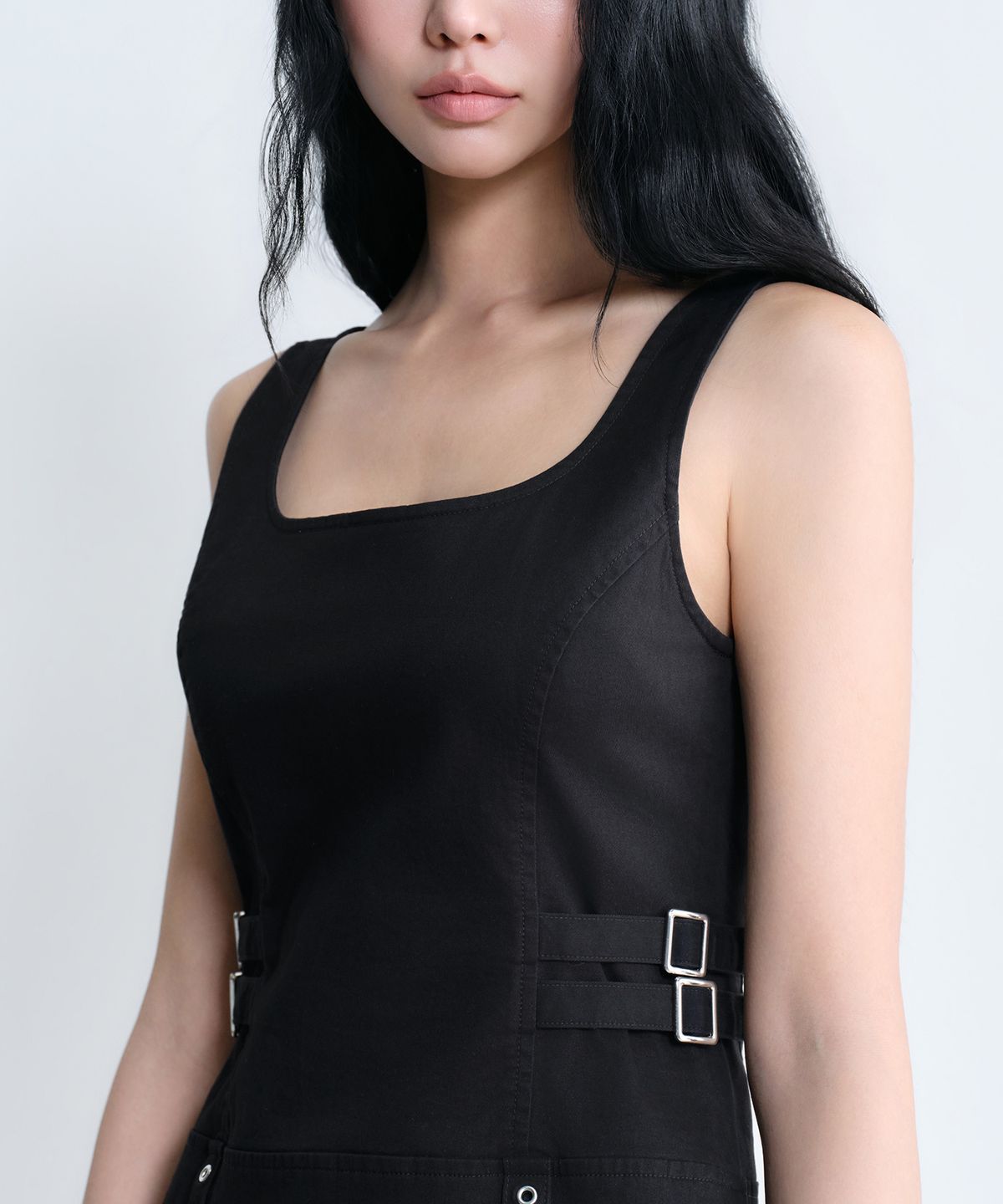 무신사 스탠다드 우먼(MUSINSA STANDARD WOMAN) [언바운드 걸] 우먼즈 플리츠 미니 드레스 [블랙]