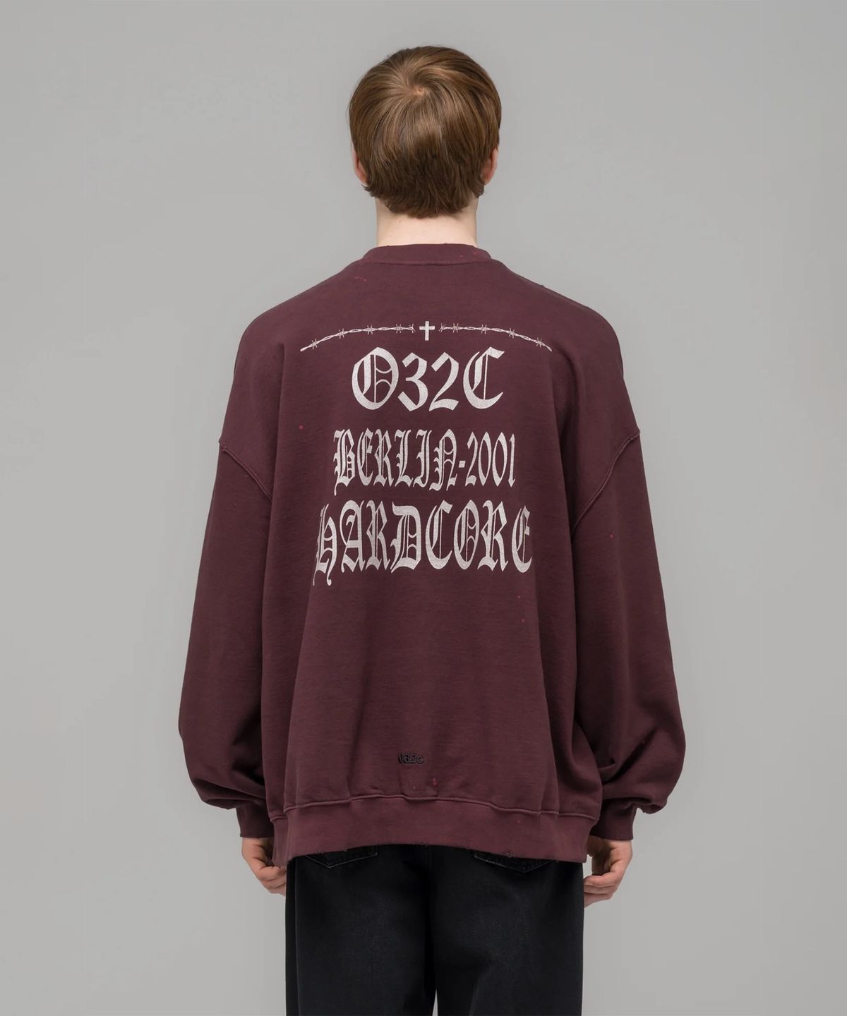 032씨(032C) (U) 하드코어 2001 오버사이즈드 크루넥 페이디드 오버진 HARDCORE SINCE 2001 OVERSIZED CREWNECK FADED AUBERGINE