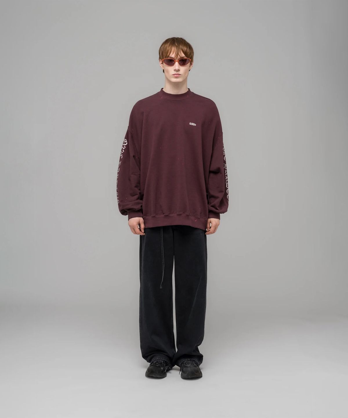 032씨(032C) (U) 하드코어 2001 오버사이즈드 크루넥 페이디드 오버진 HARDCORE SINCE 2001 OVERSIZED CREWNECK FADED AUBERGINE