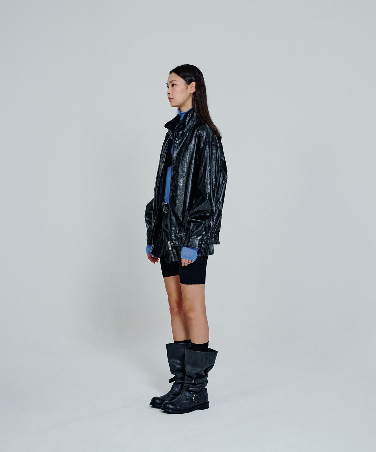 더애틋(THE AÉTUT) Leather High Neck Jumper_Black