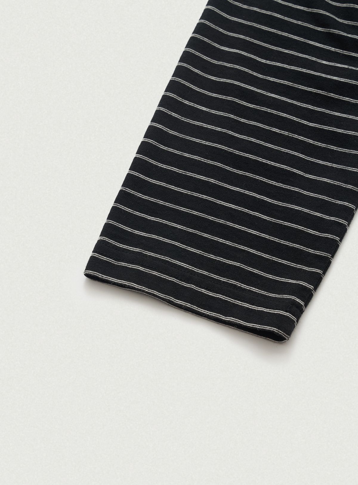 더바넷(THEBARNNET) Barnnet Stripe Overfit T-shirt_Black