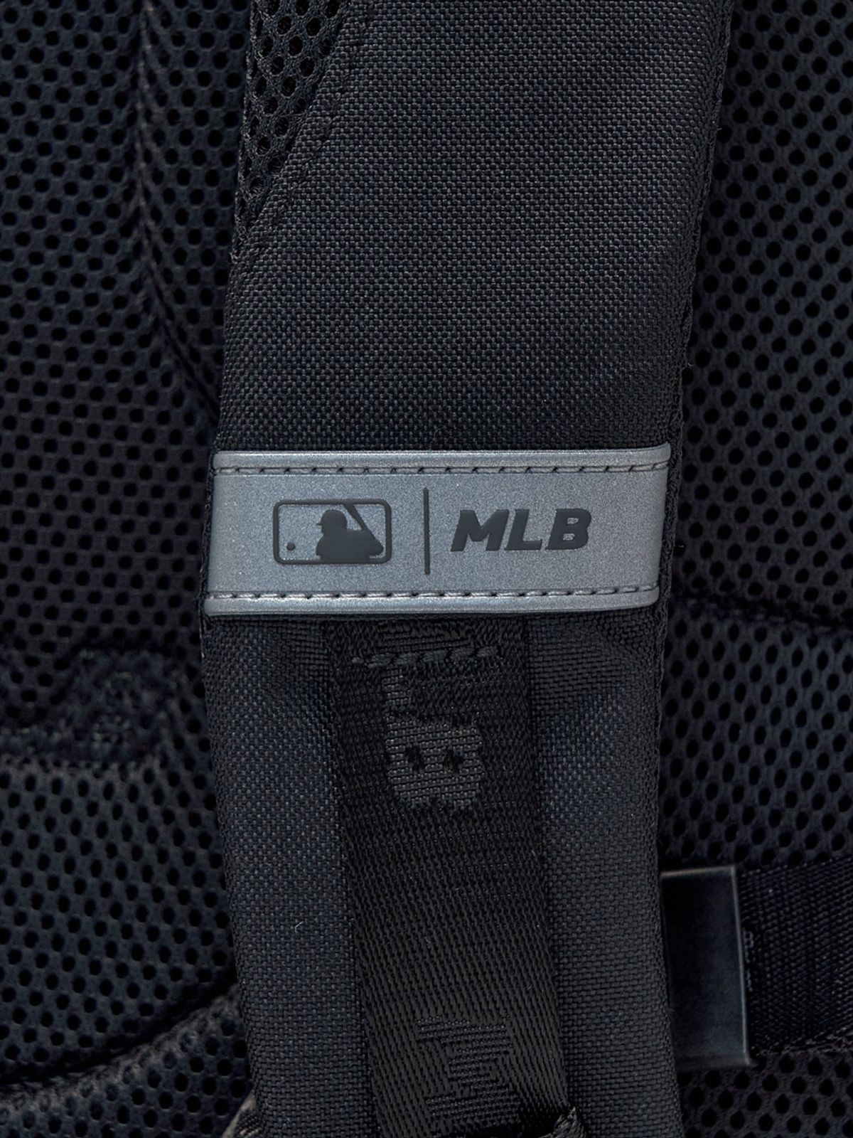 엠엘비 키즈(MLB KIDS) LED + 렌티큘러 책가방 세트 NY (Black)