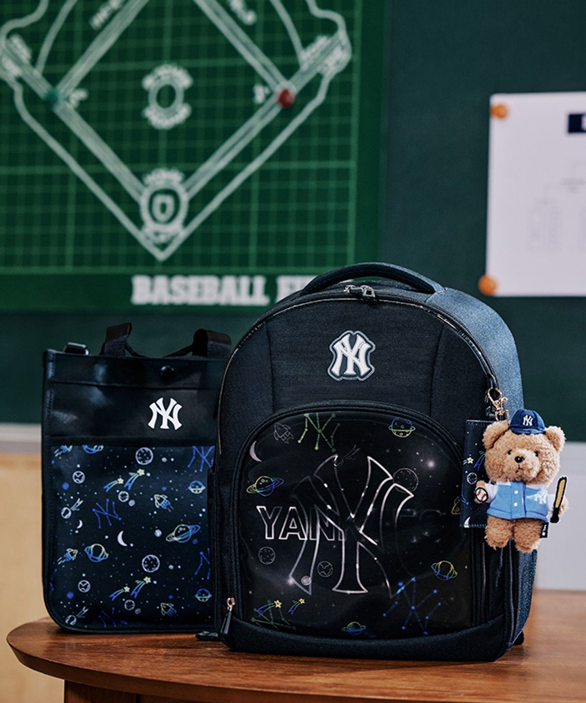 엠엘비 키즈(MLB KIDS) LED + 렌티큘러 책가방 세트 NY (Black)