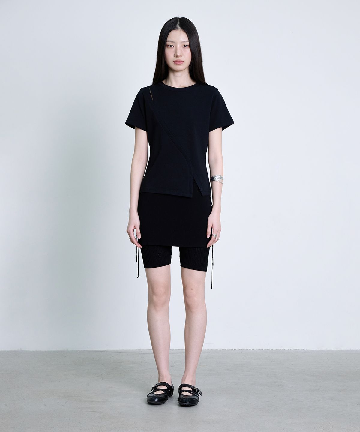 더애틋(THE AÉTUT) Skirt-Layered Knit Shorts_Black