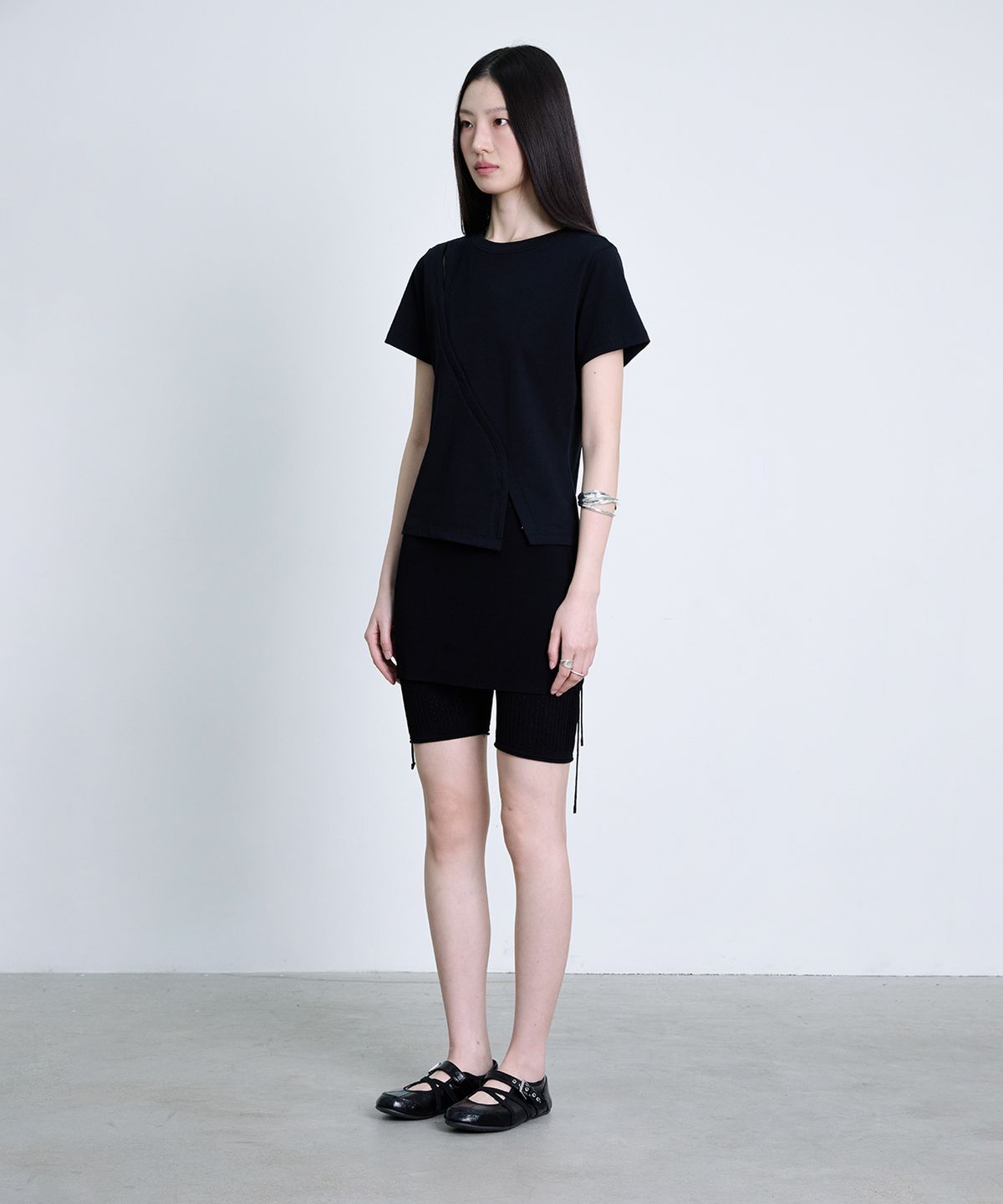 더애틋(THE AÉTUT) Skirt-Layered Knit Shorts_Black