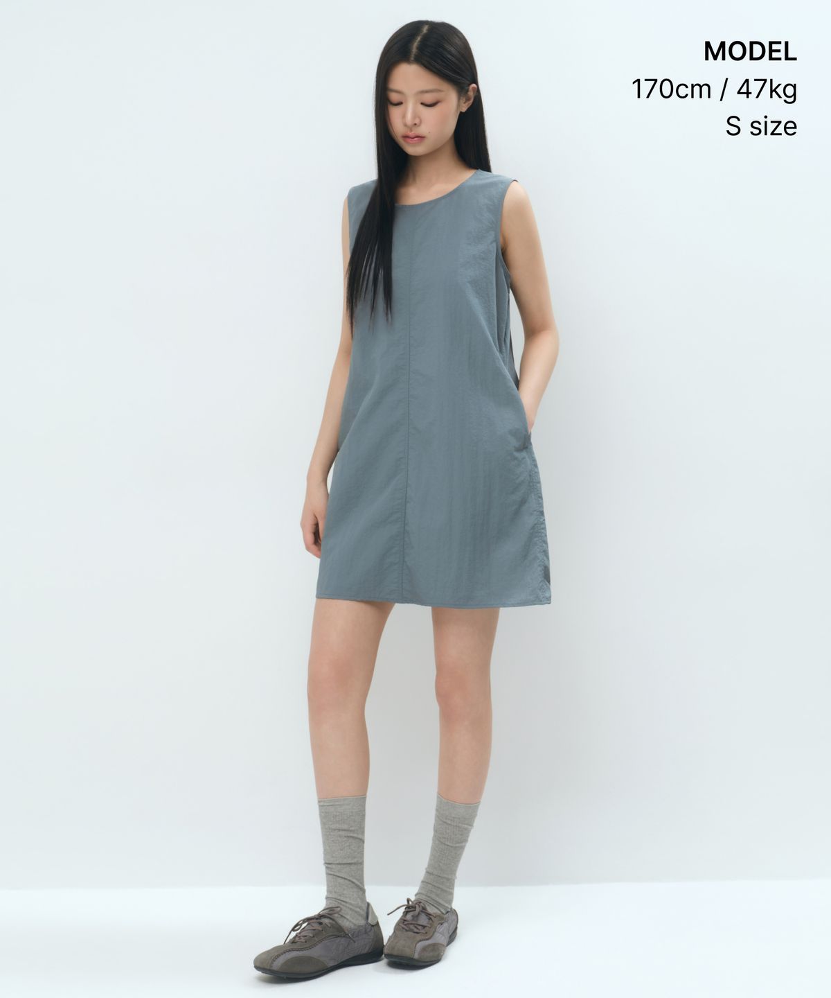 무신사 스탠다드 우먼(MUSINSA STANDARD WOMAN) 우먼즈 나일론 미니 드레스 [그레이쉬 블루]