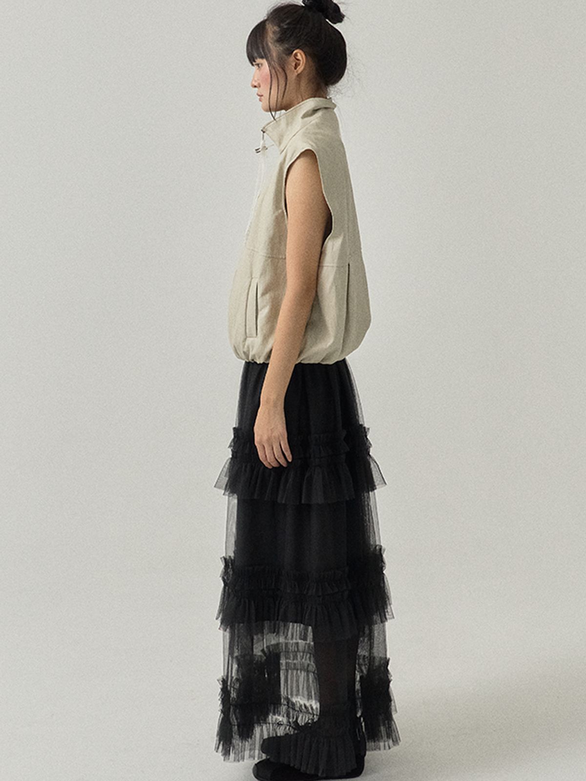 쏘리, 투 머치 러브(SORRY, TOO MUCH LOVE) High Neck Faux Leather Vest with Lace Zip_Cream