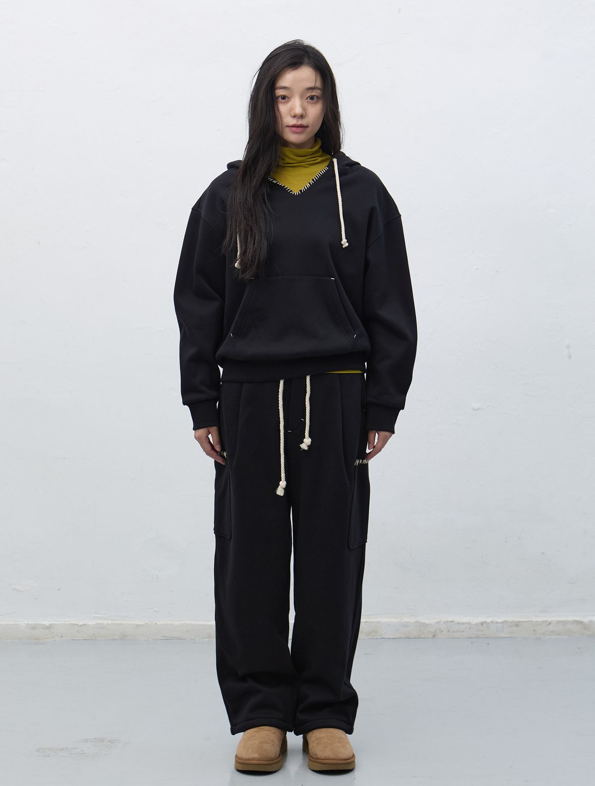 제너럴아이디어(GENERALIDEA) UNISEX 스티치 스웻 후드 세트 [BLACK] / SBE4U51013SET