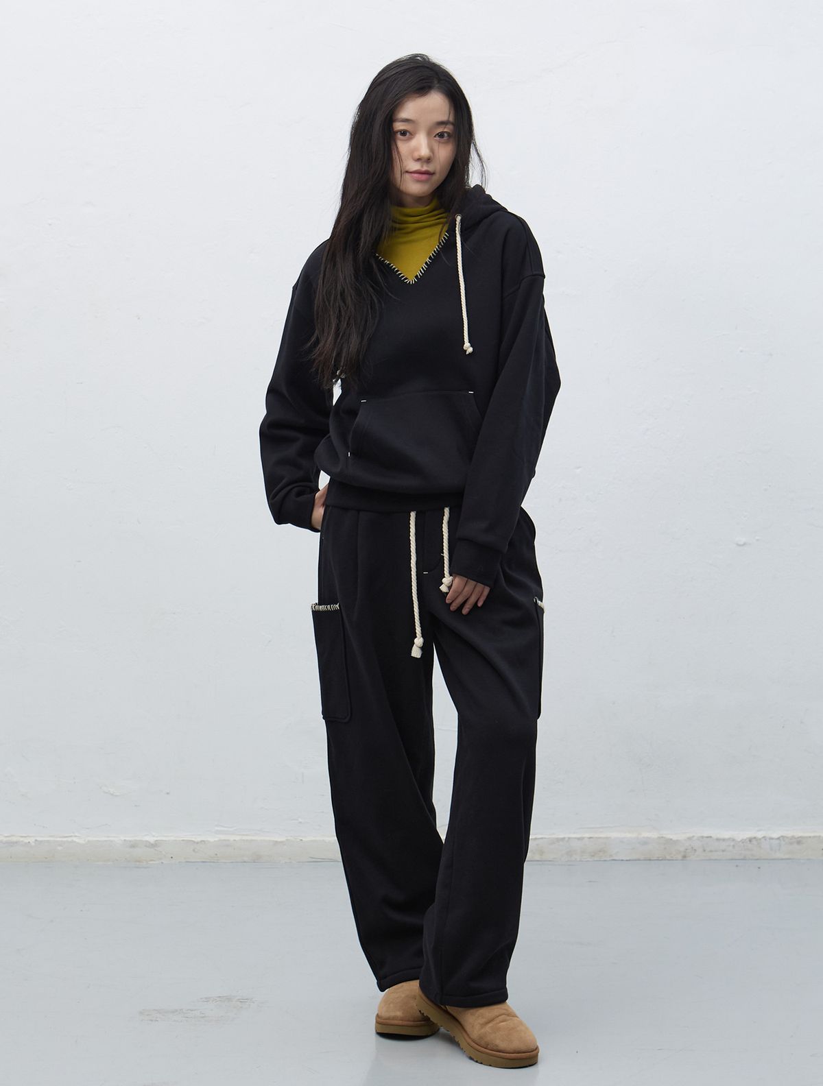 제너럴아이디어(GENERALIDEA) UNISEX 스티치 스웻 후드 세트 [BLACK] / SBE4U51013SET