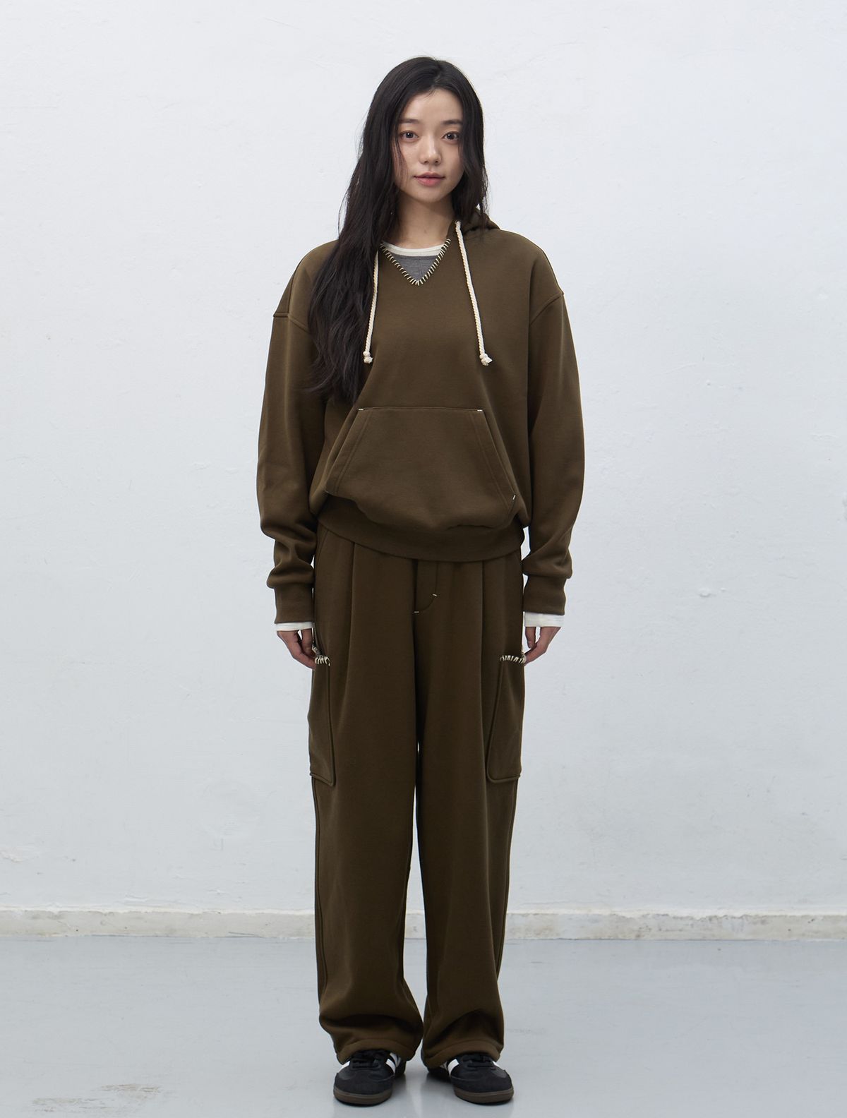제너럴아이디어(GENERALIDEA) UNISEX 스티치 스웻 후드 세트 [KHAKI] / SBE4U51013SET