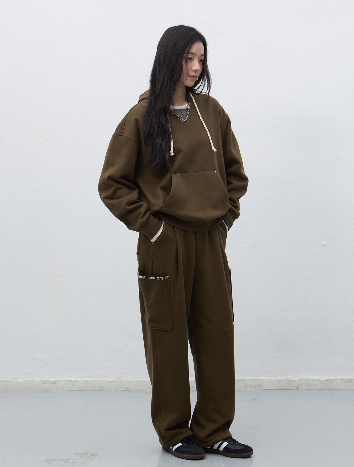 제너럴아이디어(GENERALIDEA) UNISEX 스티치 스웻 후드 세트 [KHAKI] / SBE4U51013SET