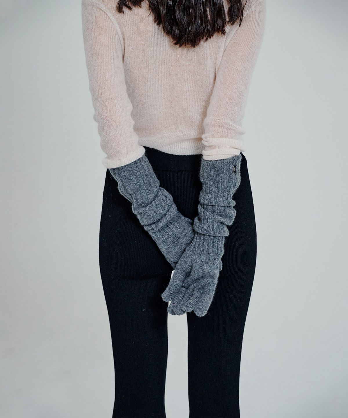 더애틋(THE AÉTUT) Long Cashmere Gloves_Grey