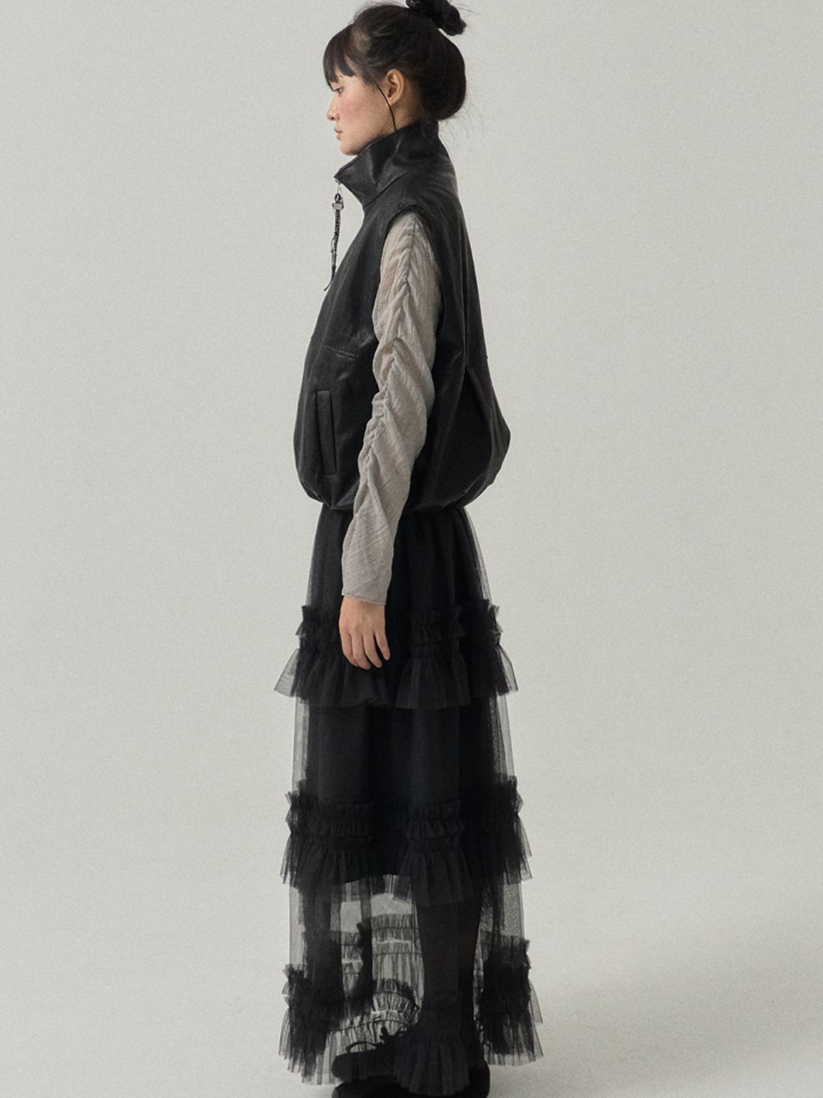 쏘리, 투 머치 러브(SORRY, TOO MUCH LOVE) High Neck Faux Leather Vest with Lace Zip_Black