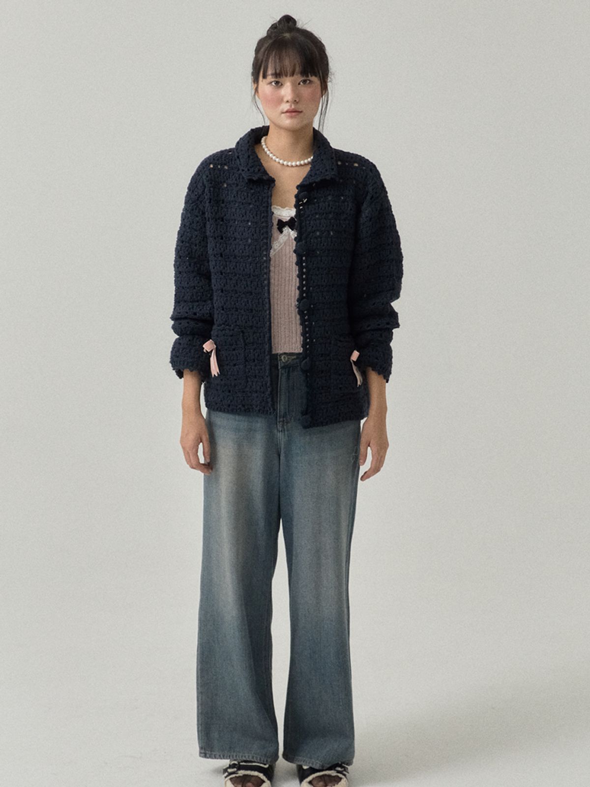 쏘리, 투 머치 러브(SORRY, TOO MUCH LOVE) Soft Memory Ribbon Crochet Cardigan_Navy
