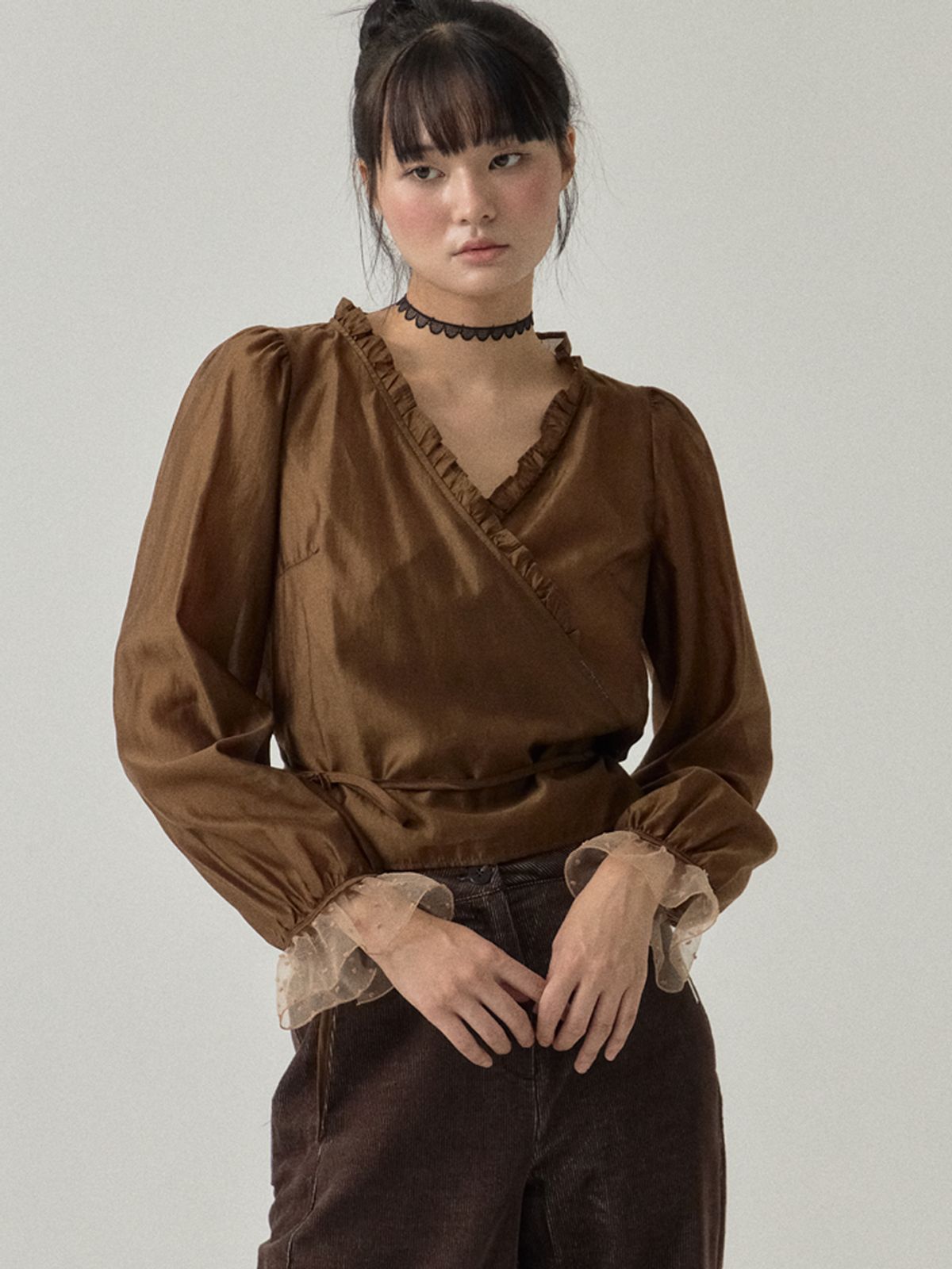 쏘리, 투 머치 러브(SORRY, TOO MUCH LOVE) Mocha Shirring Frill Wrap Blouse_Brown