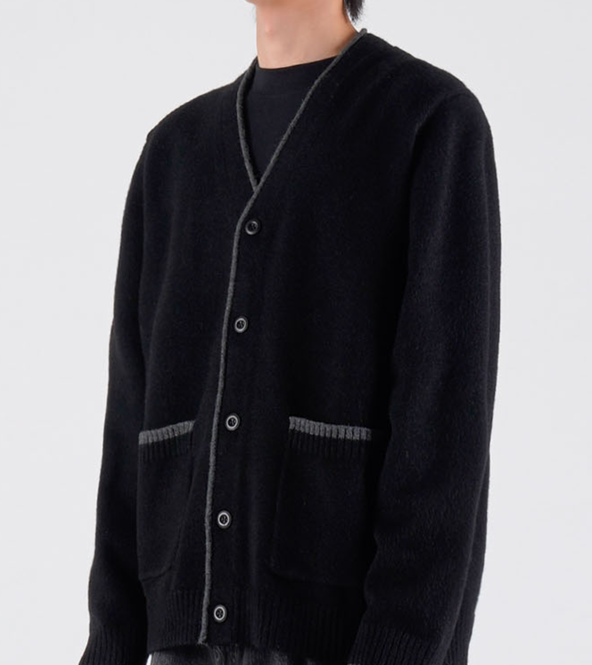 버튼서울(BUTTON SEOUL) 울블렌드 포인트 라인 니트 가디건 (블랙)