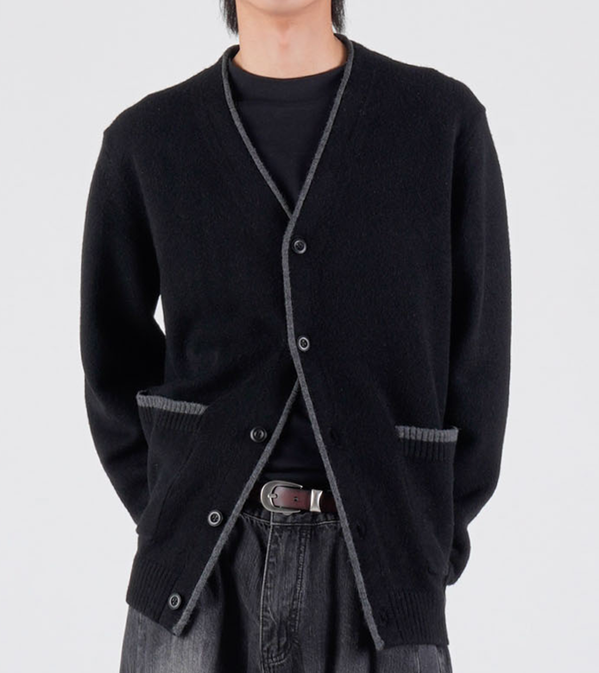 버튼서울(BUTTON SEOUL) 울블렌드 포인트 라인 니트 가디건 (블랙)
