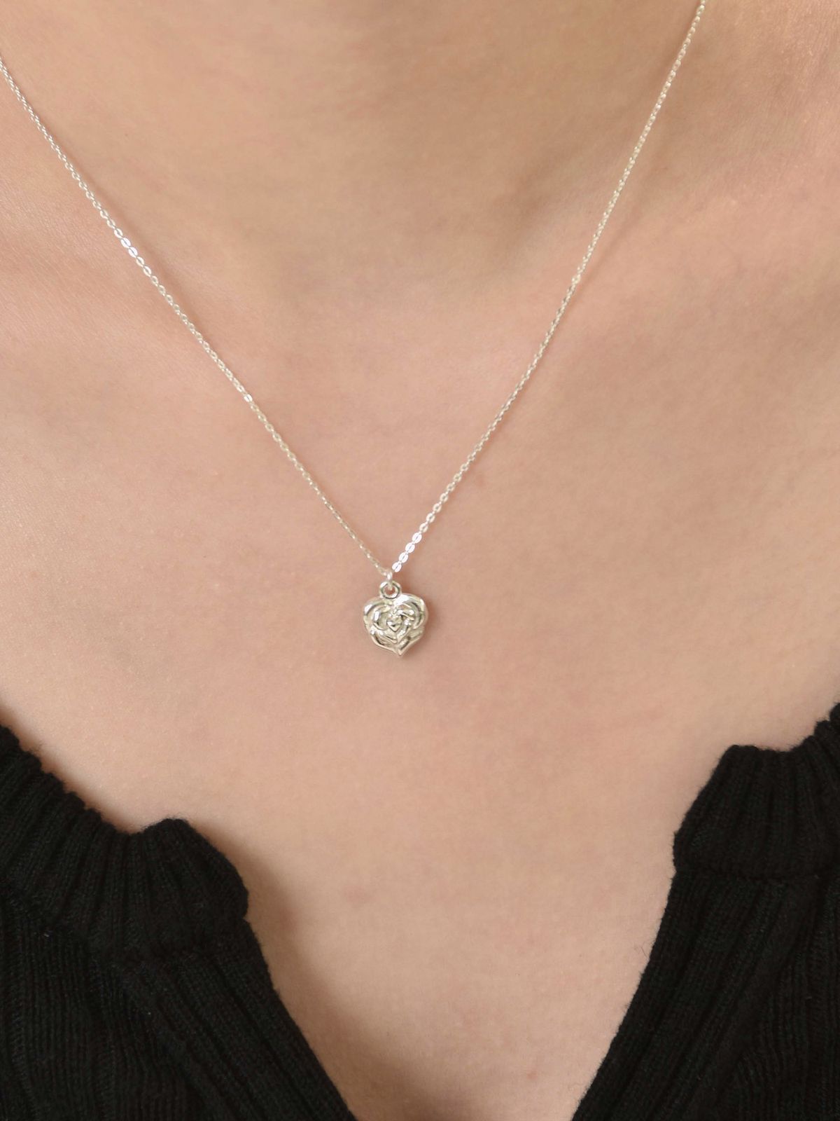 러브트릭스(LOVETRIX) silver925 heart rose basic necklace (2ver.)
