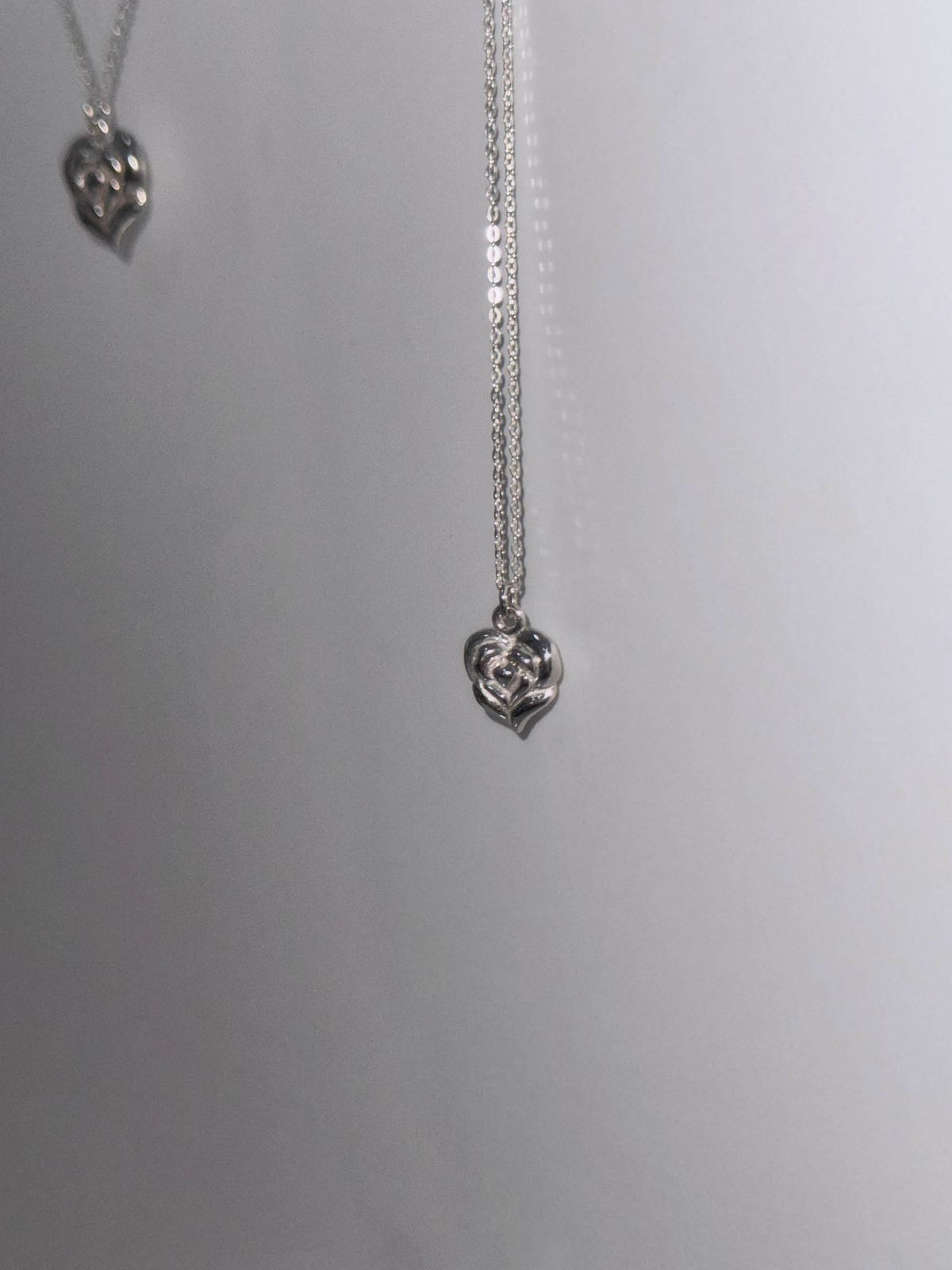 러브트릭스(LOVETRIX) silver925 heart rose basic necklace (2ver.)