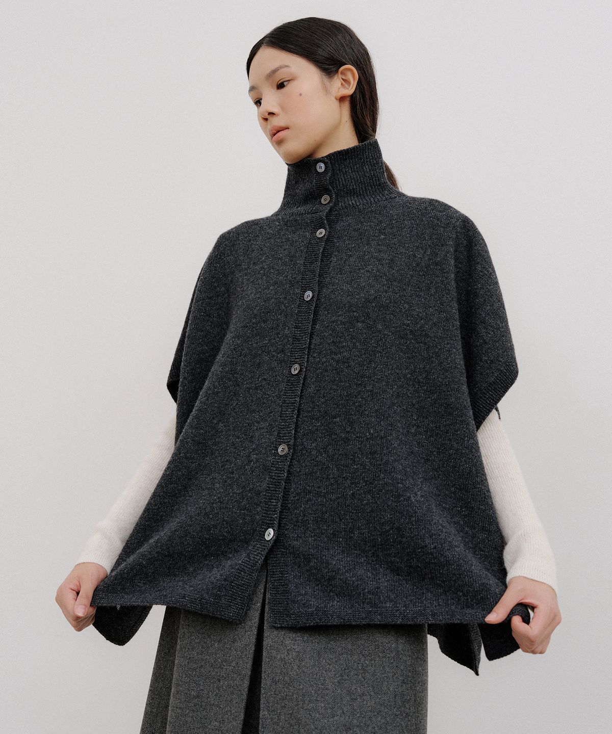 오떼뜨(OCTETTE) WOOL CAPE PULL-OVER KNIT_2COLOR