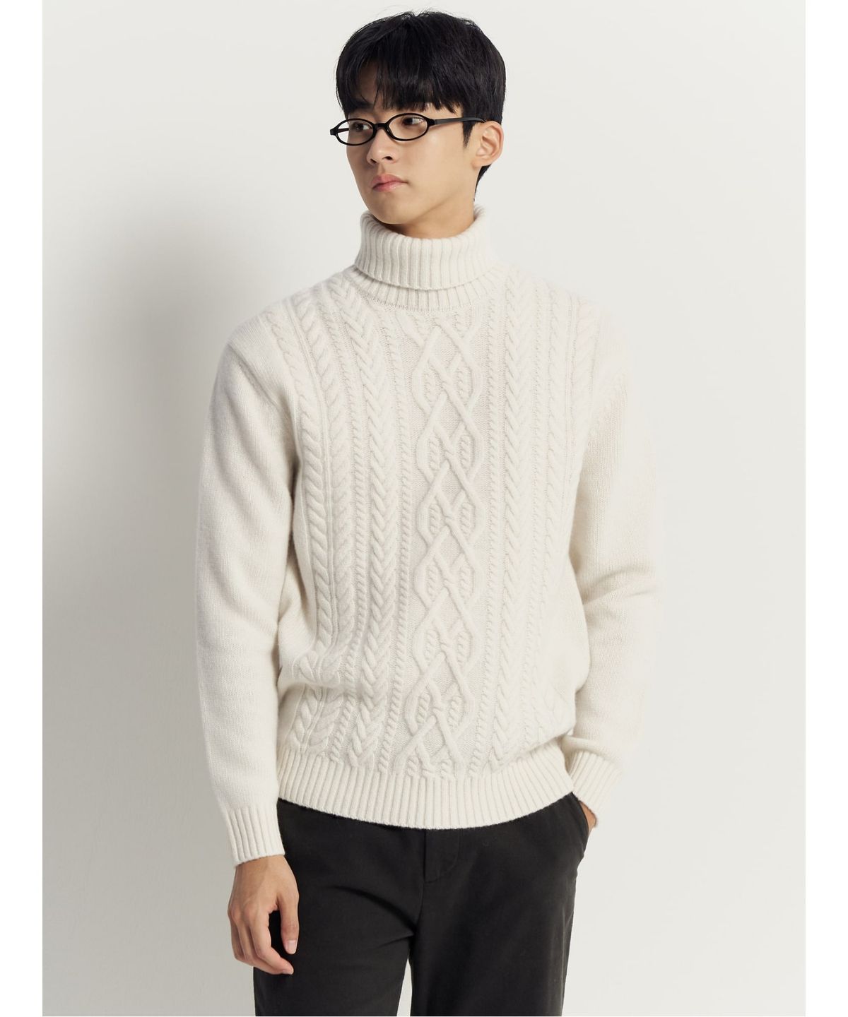빈폴 멘(BEANPOLE MEN) 아란 터틀넥 니트  아이보리