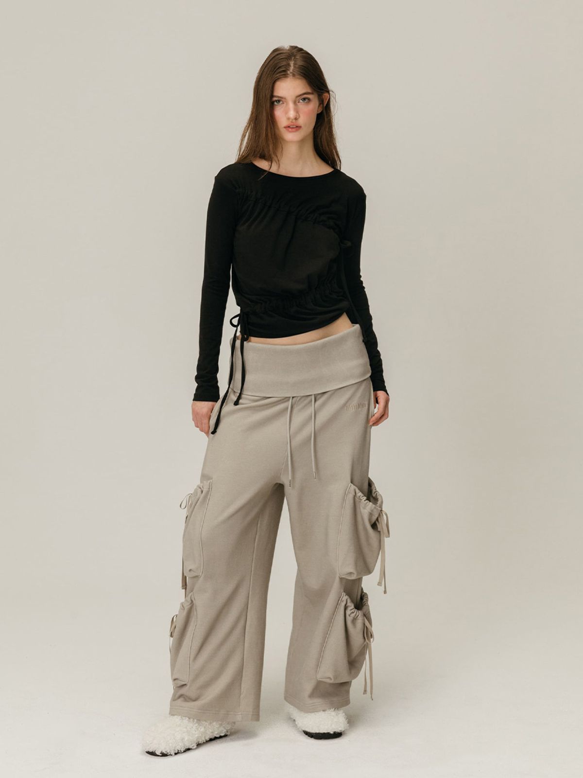 모이페어(MOIFAIRE) FOLDOVER SHIRRING SWEATPANTS / GREY